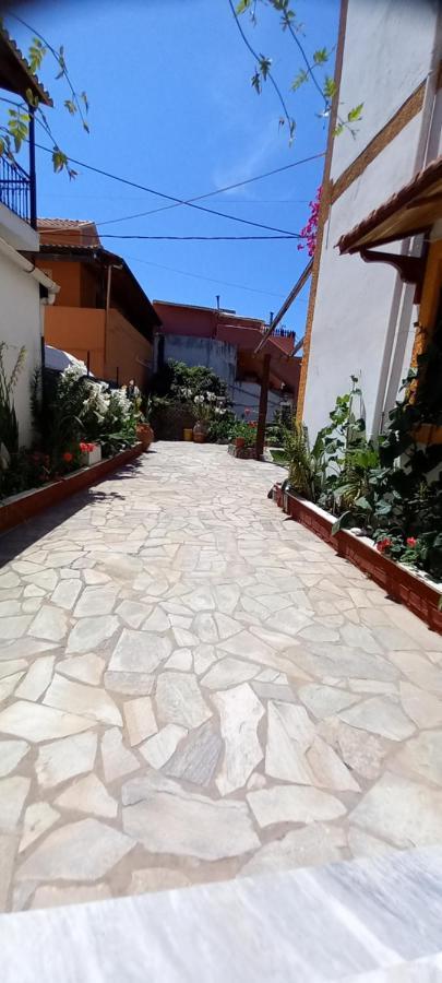 Nikis Apartments Agios Gordios  Zewnętrze zdjęcie