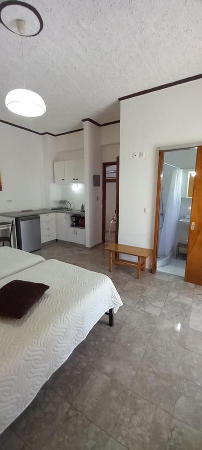 Nikis Apartments Agios Gordios  Zewnętrze zdjęcie