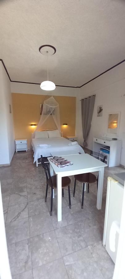 Nikis Apartments Agios Gordios  Zewnętrze zdjęcie
