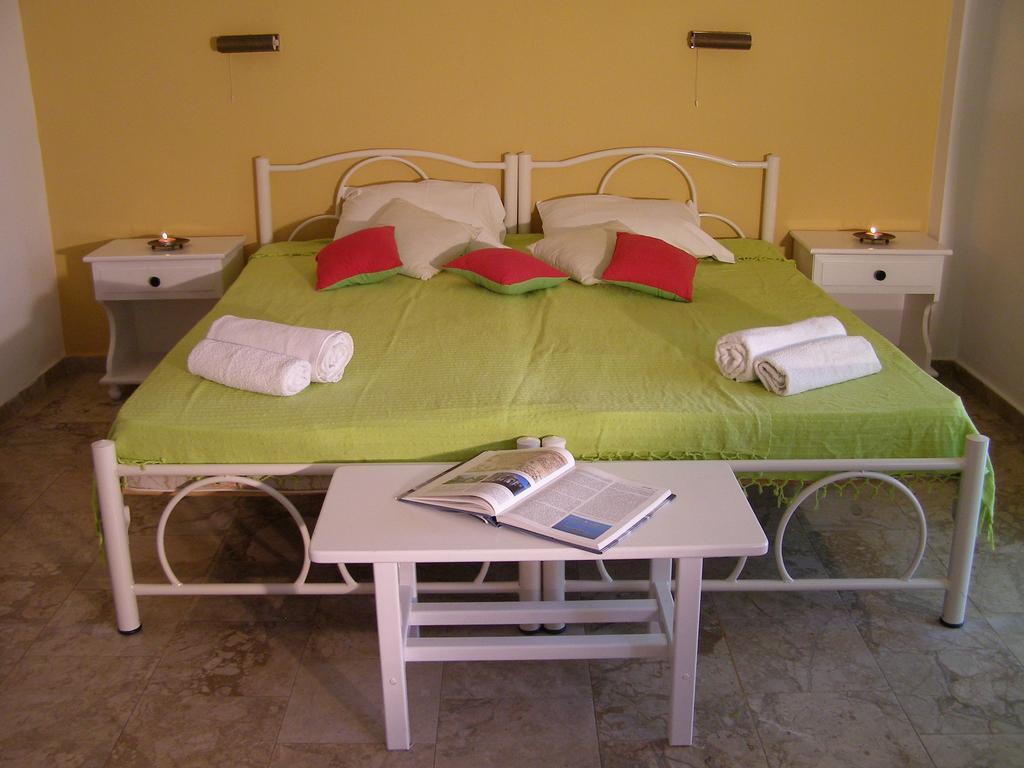 Nikis Apartments Agios Gordios  Zewnętrze zdjęcie