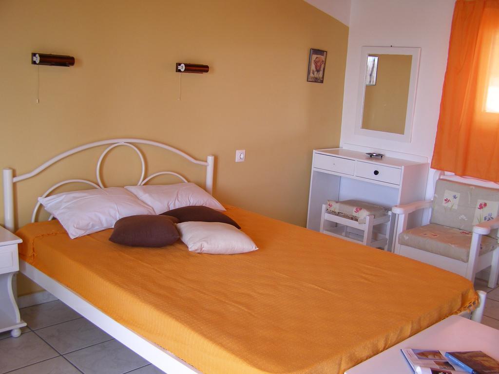 Nikis Apartments Agios Gordios  Pokój zdjęcie